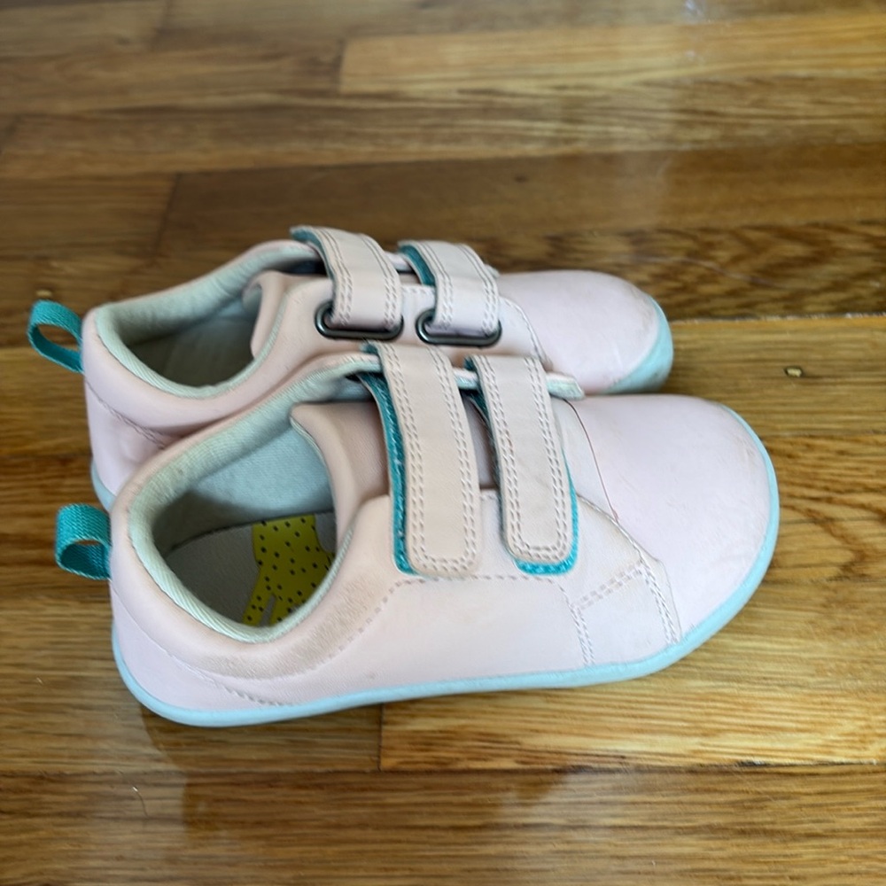Ten Little toddler shows size 10.5